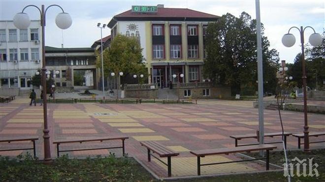 Смядово вече няма да мирише на луканка, градчето грейва с 10 млн. лв.