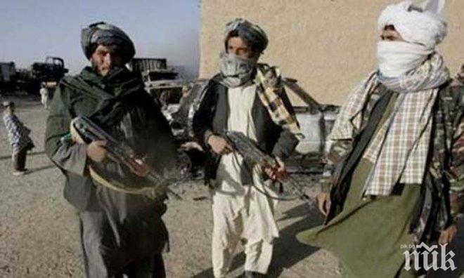Талибаните: Кажете на американците да свалят оръжието, не на нас