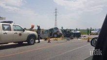 ИЗВЪНРЕДНО: БРУТАЛНИ СНИМКИ от кървавото меле с два трупа край Пловдив