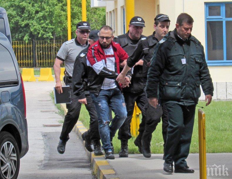 Те разплакаха десетки възрастни българи: Румъния ни предаде петима ало измамници (СНИМКИ)