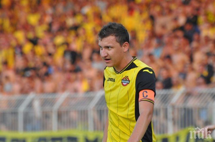 ДОБРА НОВИНА за феновете на Ботев: Звездата на канарчетата удължи договора си с клуба 