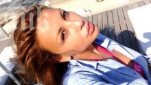 Венета Харизанова се разголи на яхта (снимки)