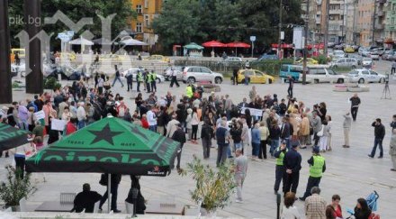 изгониха критик станишев контрапротеста ндк