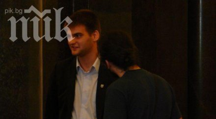 младият депутат намираме колониален модел атака сме залегнали принципи