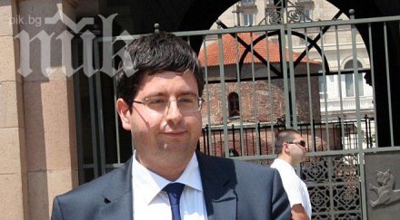 финансовият министър теглим заем милиард лева