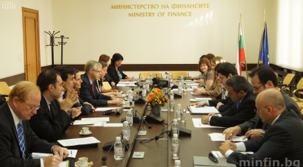 мвф икономиката финансите българия стабилни