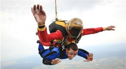 рафи скочи парашут 3500 метра