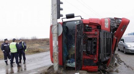 тир преобърна магистрала тракия