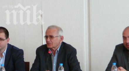 атакист ученици комунизма образованието високо ниво