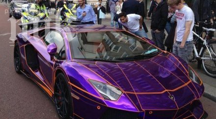 паяк отнесе ламборгини 350 000 паунда видео