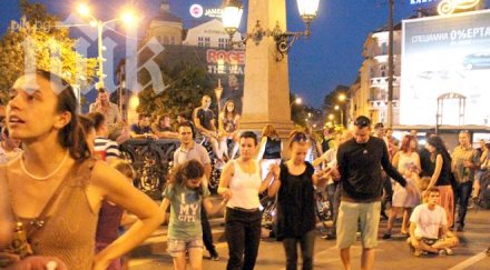 inserbia дансwithme българите протестират вече три седмици