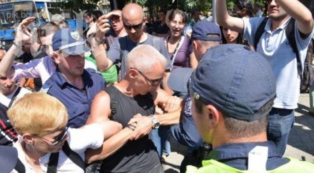 дими биг брадър участва жива верига протестите