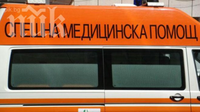 Тежка катастрофа в София с линейка, трима са пострадали