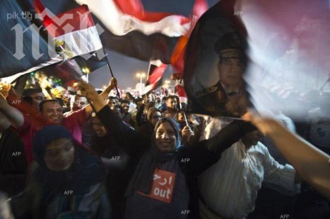 Турски министър оказал „влияние” върху Катрин Аштън за по-острата реакция на ЕС към военния преврат в Египет 