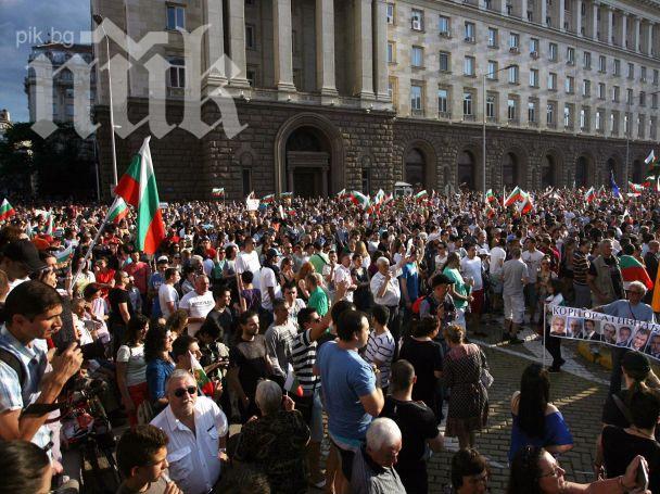 Четирима осъдени по бързата процедура на протестите