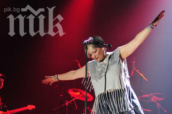 Милена написа химн на протестите – “Върви, народе изтощени” (Видео)