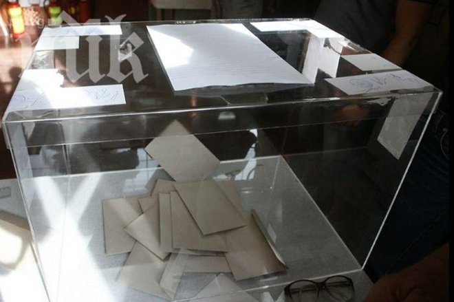 Пристигат бюлетините за Варна