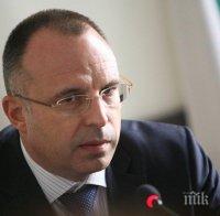 Разпитват министър Румен Порожанов заради европрограмата 