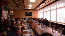 Министър Ангелкова след среща с контролните органи във Варна: Очаква ни предизвикателно лято