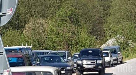 блокираха пътя кърджали златоград заради спрени обезщетения снимки