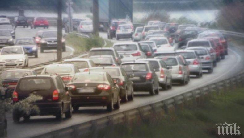 ВАЖНО! Ограничават движението по магистралите „Хемус“ и „Струма“