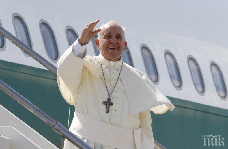 Папа Франциск взриви Италия, пусна тока на бедни роми