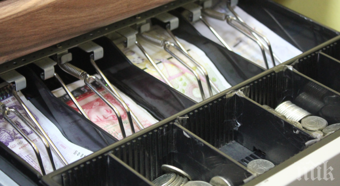 МИЗЕРИЯ: Откраднаха 11 лева на монети от закусвалня