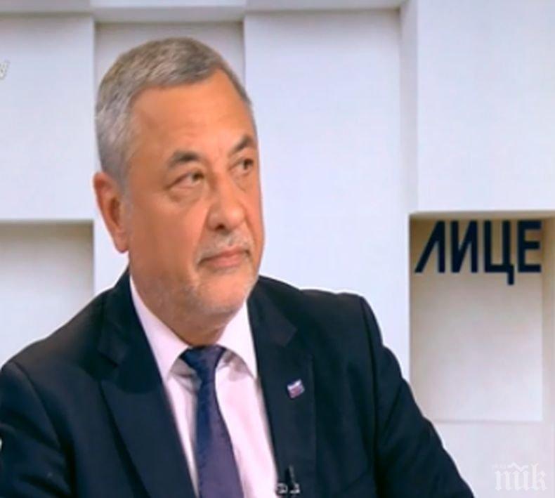 Валери Симеонов скочи срещу мигрантите: Огромна група непълнолетни необразовани хора се движат по Балканския маршрут, Европа няма нужда от тях