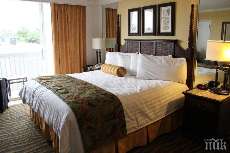 Огромен срив на приходите от нощувки в Бургас и морските курорти в областта