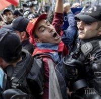 БЕЗРЕДИЦИ В АЛБАНИЯ: Раниха полицай на митинг на опозицията в Тирана