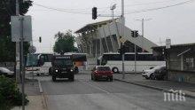 МОЩНА ПОДКРЕПА: 25 автобуса с фенове на Ботев Пловдив тръгнаха към София