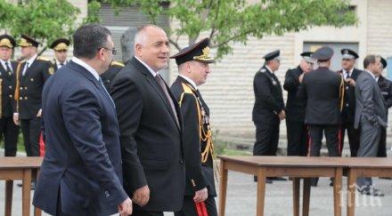 първо пик борисов маринов въвеждат супер ново оборудване полицаите обновена снимки