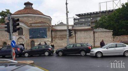 четири коли удариха чифте баня пловдив