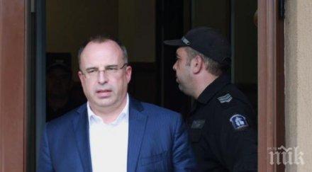 първо пик порожанов тежки думи прощаване оставката