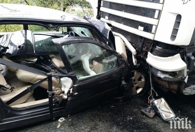 Мъртво пиян с БМВ предизвика катастрофа на магистрала Тракия - натресе се в камион