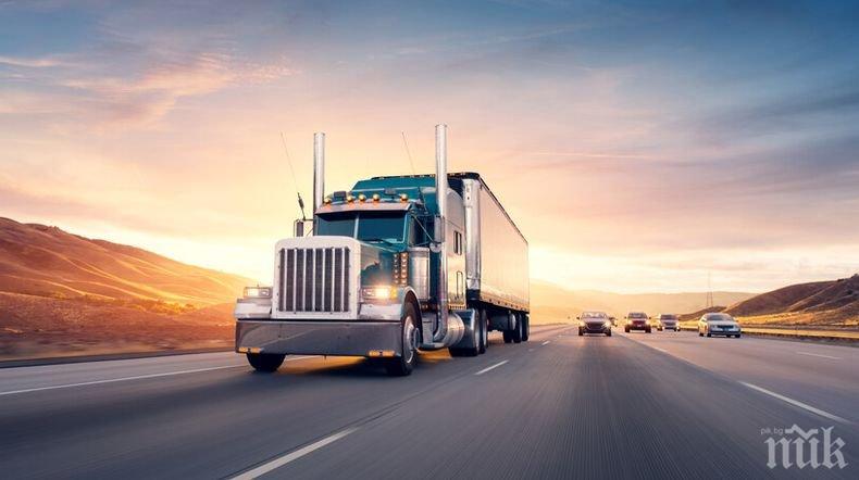 Хит: Камиони без шофьори тръгнаха по пътищата на Швеция