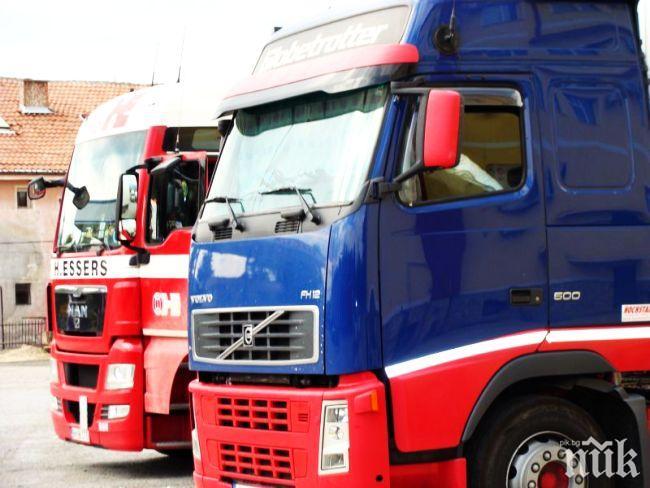 Гърците побесняха заради дъмпинга на българските тираджии