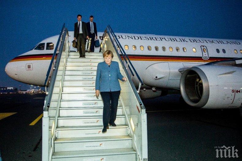Проблеми със самолета на Меркел - удари го наземно превозно средство 
