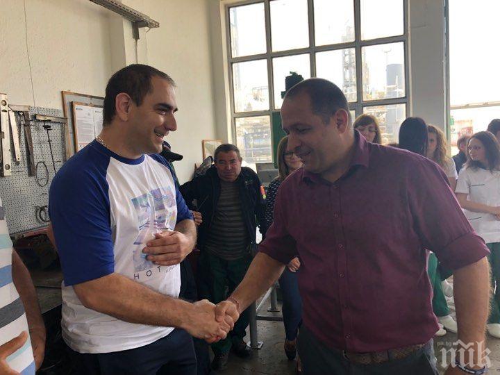 Кандидатът за евродепутат Младен Шишков се срещна с работници от рафинерия в Белозем
