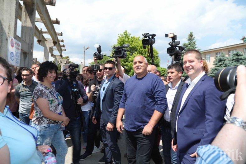 ПЪРВО В ПИК TV: Бойко Борисов съобщи изключителна новина за икономиката ни - ето какво ще се случи в центъра на България (СНИМКИ/ОБНОВЕНА)