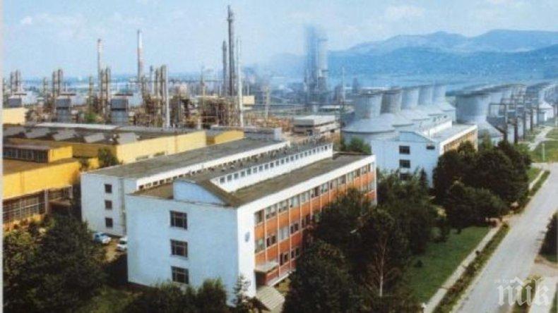 110 тона опасен химикал се съхраняват на територията на бившия завод Химко