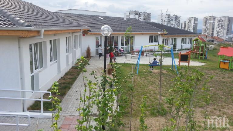 Закриват и последните домове за сираци във Варненско