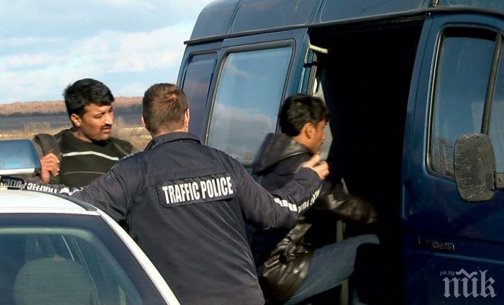 Заловиха 18 нелегални бежанци на магистрала „Марица“