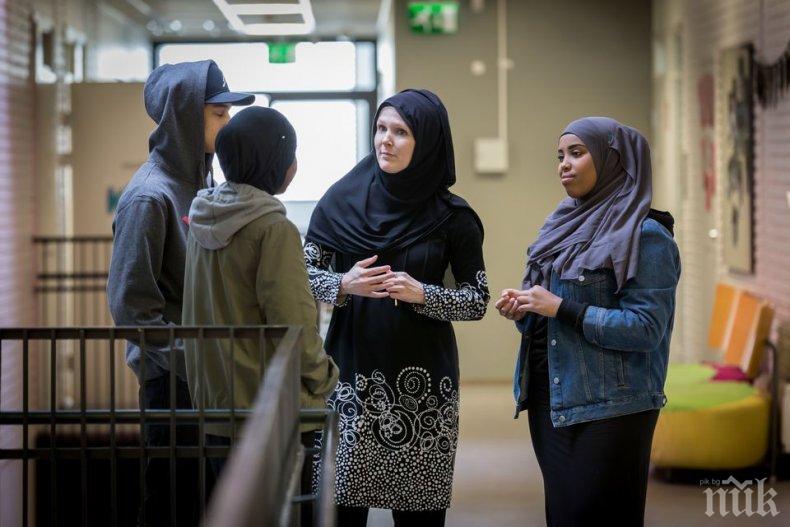 След Австрия и Германия обсъжда забрана на ислямските забрадки в училищата