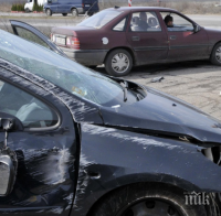 ГРЕДА: Автоджамбазин открадна автомобил и катастрофира при гонка с полицията