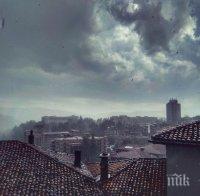 СТИХИЯ: Градушка като череши удари Велико Търново и околностите (СНИМКИ)