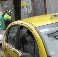 полицията издирва мъж ограбил таксиметров шофьор