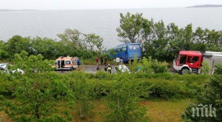 кръв пътя созопол бмв двама младежи заби автобус