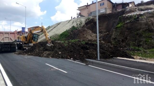 Ново срутване върху ремонтирания булевард Васил Левски във Варна