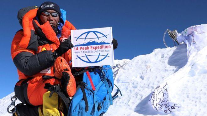 УНИКАЛЕН РЕКОРД: Шерп изкачи Еверест за 24-и път
